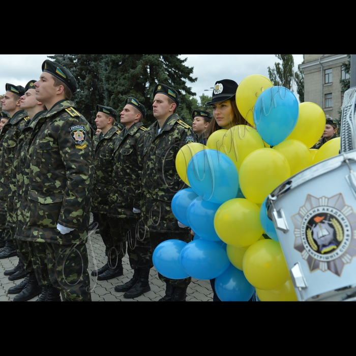 У Національній академії внутрішніх справ відбулась церемонія складання присяги на вірність Українському народові курсантами першого курсу (Київ, пл. Солом’янська, 1).