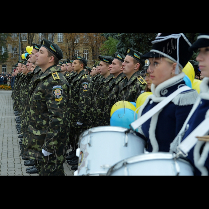 У Національній академії внутрішніх справ відбулась церемонія складання присяги на вірність Українському народові курсантами першого курсу (Київ, пл. Солом’янська, 1).