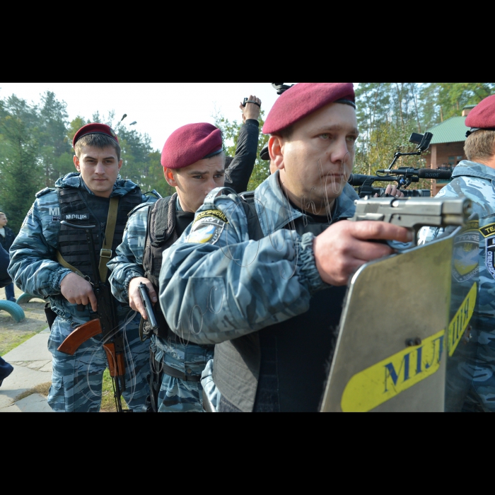 На території Навчального центру ГУМВС України в м. Києві відбулись спільні навчання невідкладної медичної допомоги МВС, СБУ, Міністерства оборони та інших силових відомств. В їх рамках відбувся конкурс серед працівників спецпідрозділу «Беркут» з надання невідкладної медичної допомоги громадянам, колегам та самому собі у разі виникнення надзвичайних ситуацій.