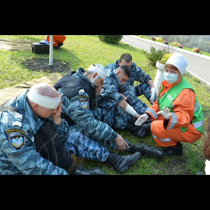 На території Навчального центру ГУМВС України в м. Києві відбулись спільні навчання невідкладної медичної допомоги МВС, СБУ, Міністерства оборони та інших силових відомств. В їх рамках відбувся конкурс серед працівників спецпідрозділу «Беркут» з надання невідкладної медичної допомоги громадянам, колегам та самому собі у разі виникнення надзвичайних ситуацій.