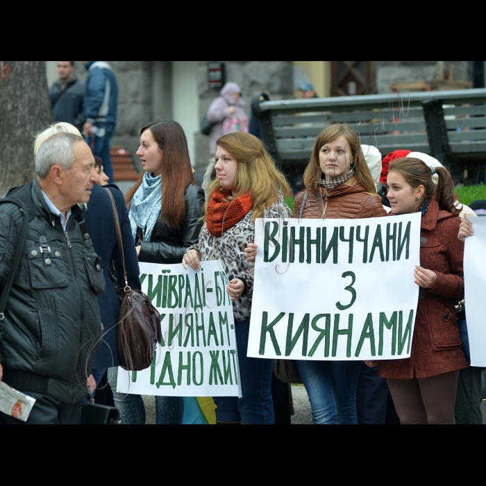 Київ. Відбулось пленарне засідання XII сесії Київради VI скликання. За участю представників Всеукраїнського об'єднання 