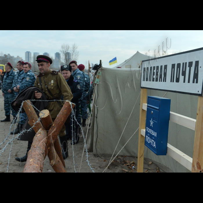 Київ.  У урочищі Ситняки на території Деснянського району відбувся Х Міжнародний військово-історичного фестиваль  “Даєш Київ!», військово-історична реконструкція форсування частинами Червоної армії Дніпра на одній з ділянок північніше Києва у вересні-жовтні 1943 року. Загалом близько тисячі членів військово-історичних клубів з десятків міст України, Росії, Білорусі, Естонії, Литви, Латвії, Чехії, Болгарії, Ізраїлю, Німеччини, Франції, США та Польщі, використовуючи плавзасоби, зобразять висадку радянських військ на берег, утримуваний фашистами. 