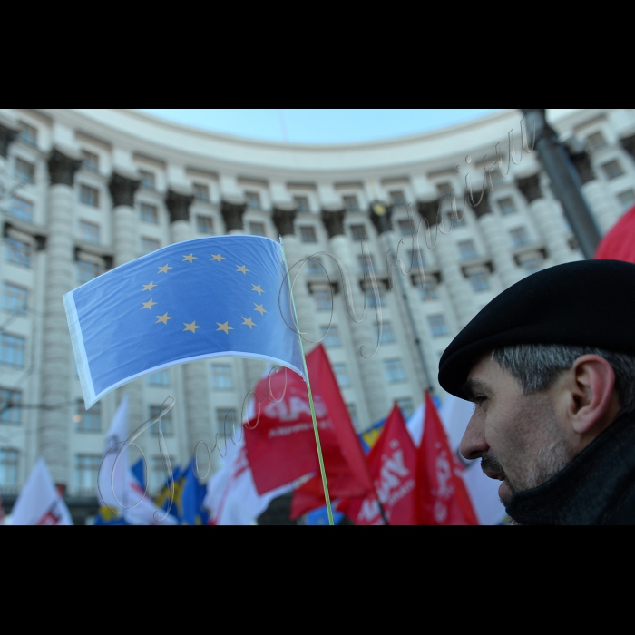 Акція прихильників вступу до Євросоюзу біля Кабміну і на Майдані Незалежності