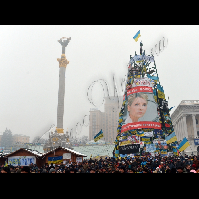 Київ. Майдан Незалежності. Євромайдан, барикади.