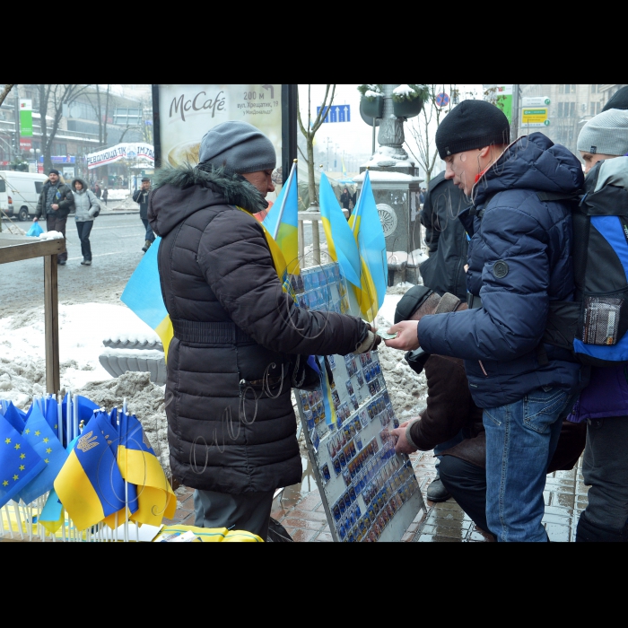 Київ. Майдан Незалежності. Євромайдан, барикади.