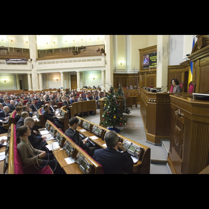 Парламентські слухання на тему: «Стан і перспективи забезпечення в Україні безпеки дорожнього руху» провела заступник Голови вр України Оксана Сироїд.