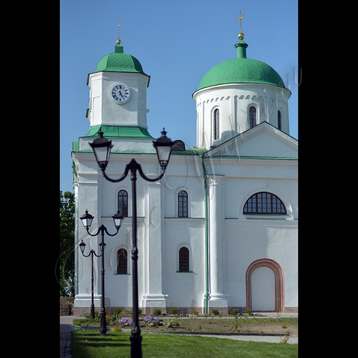 Шевченківський національний музей-заповідник у м. Канів Черкаської області.
Успенський собор у Каневі.