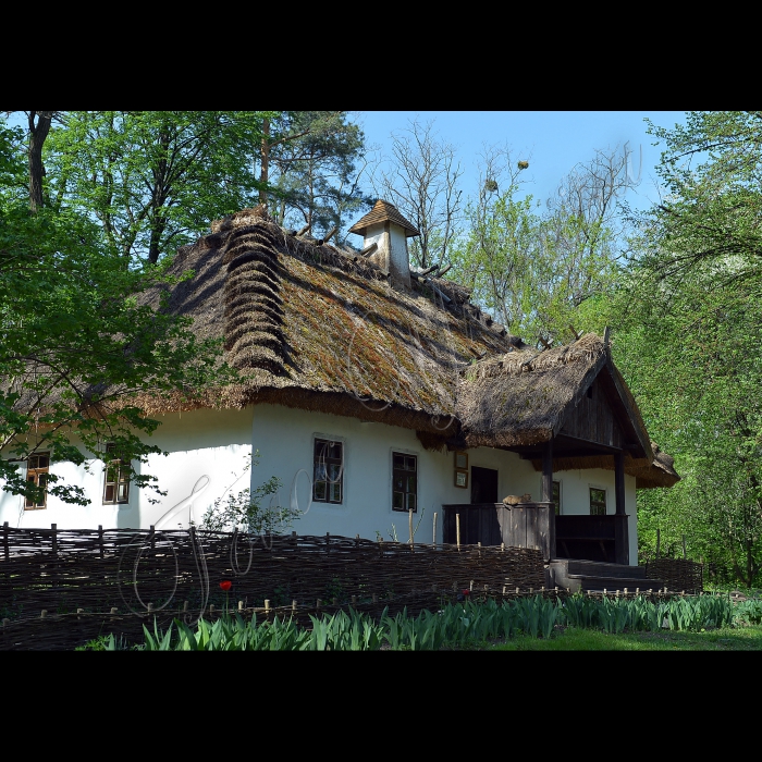 Шевченківський національний музей-заповідник у м. Канів Черкаської області.
Перший музей Т. Г. Шевченка на Чернечій горі в Каневі.