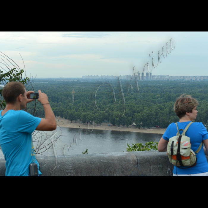 Київ. Труханів острів.