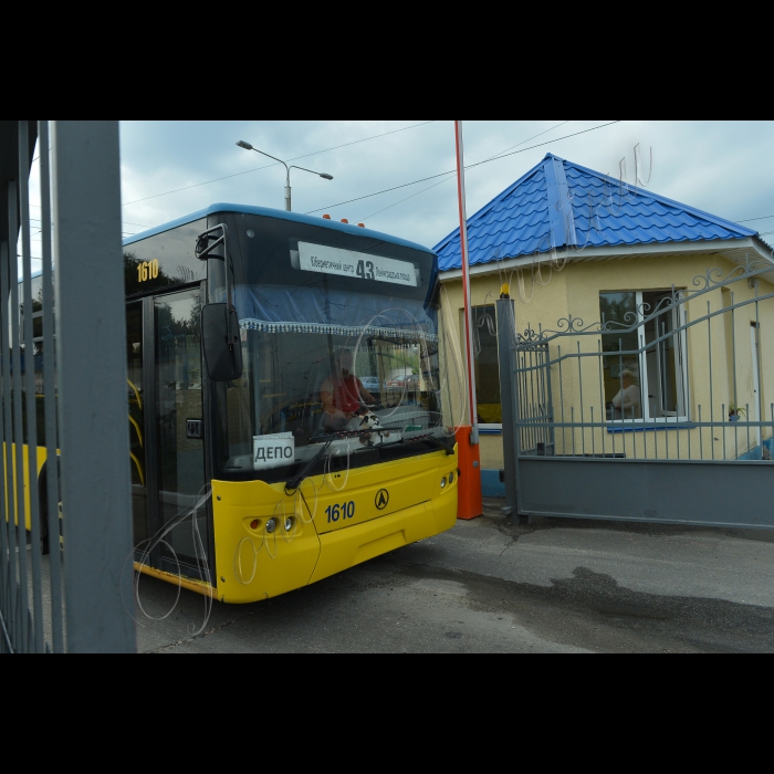 Київ. У тролейбусному депо №1 відбулася презентація нових тролейбусів, що були закуплені за кредитні кошти ЄБРР