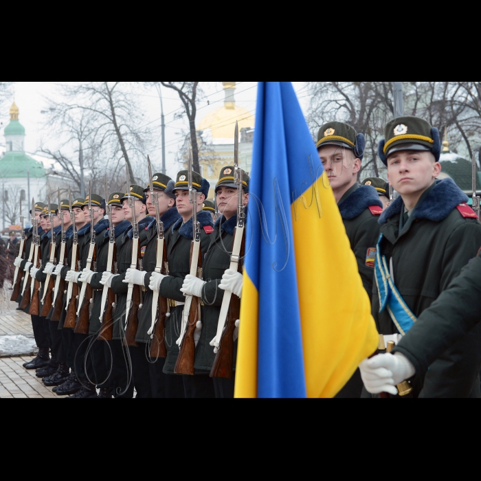 Київ. Урочисті заходи до Дня вшанування учасників бойових дій на території інших держав та 24-ї річниці виведення військ з Афганістану біля Всеукраїнського меморіального комплексу - пам'ятника полеглим в Афганістані за участю Київської обласної організації УСВА (вул. Лаврська, 1).