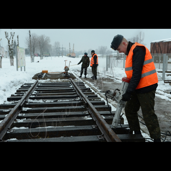 Чернігів. Військова частина №8 Чернігівського навчального центру Державної спеціальної служби транспорту. 
Прес-тур для журналістів.
