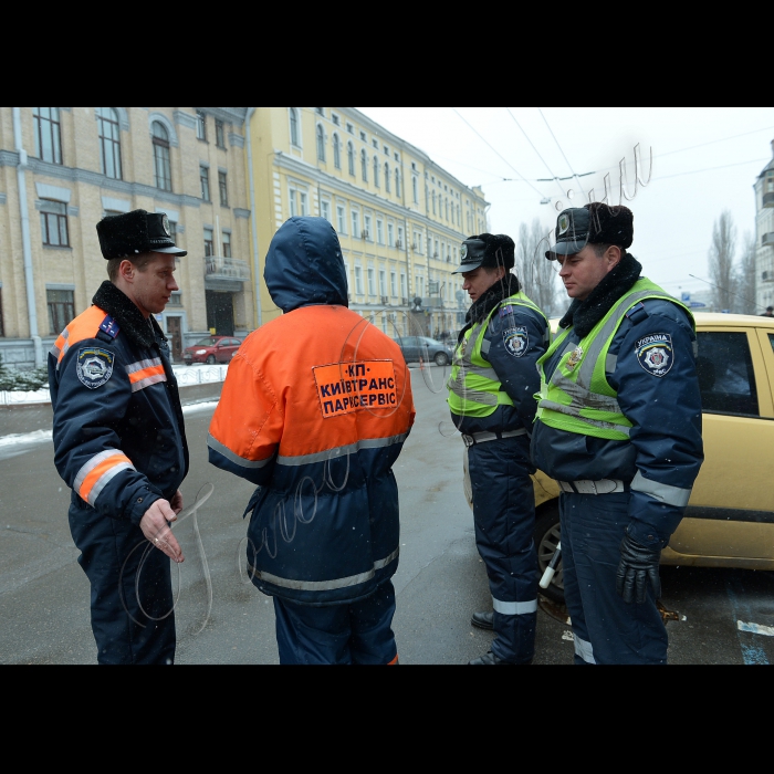 Київ. Паркування на вул. Пушкінська і Пирогова.