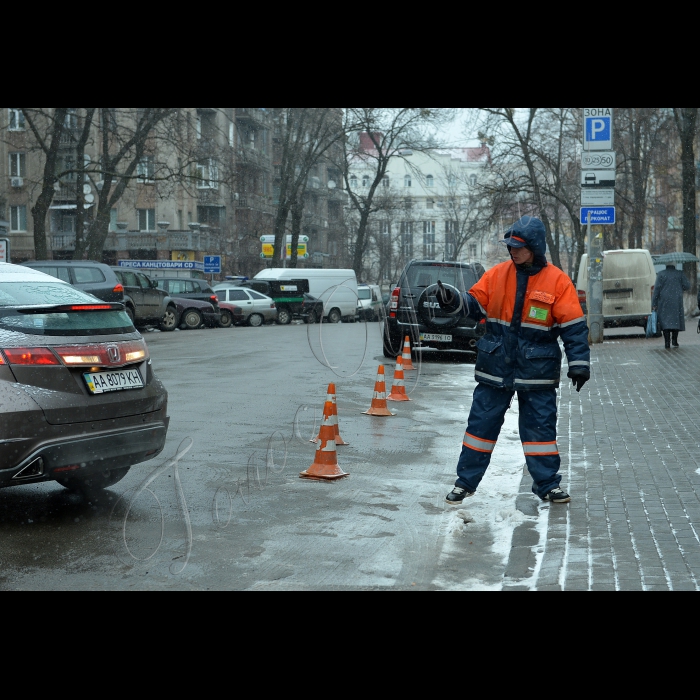 Київ. Паркування на вул. Пушкінська і Пирогова.