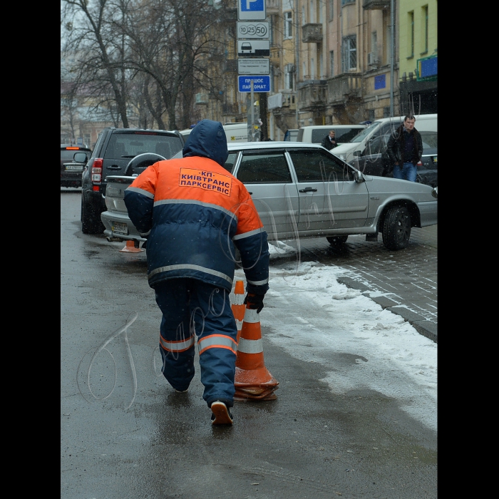 Київ. Паркування на вул. Пушкінська і Пирогова.