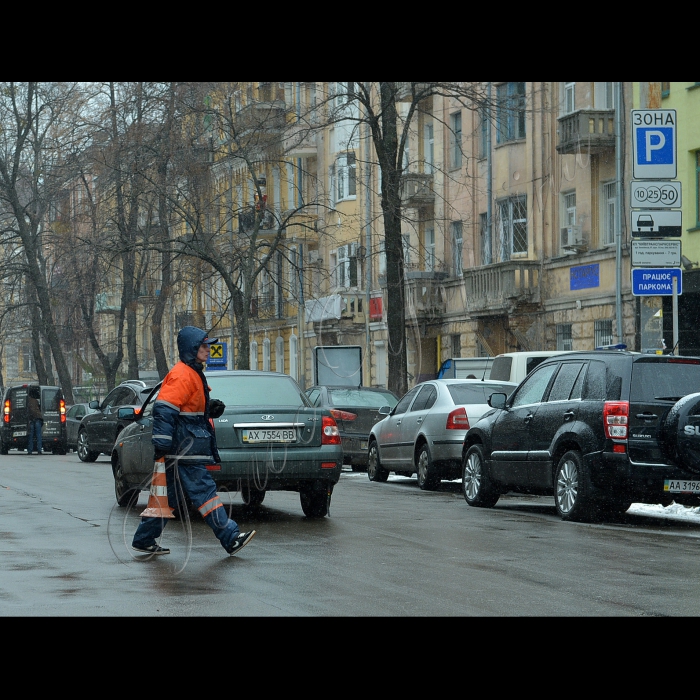 Київ. Паркування на вул. Пушкінська і Пирогова.