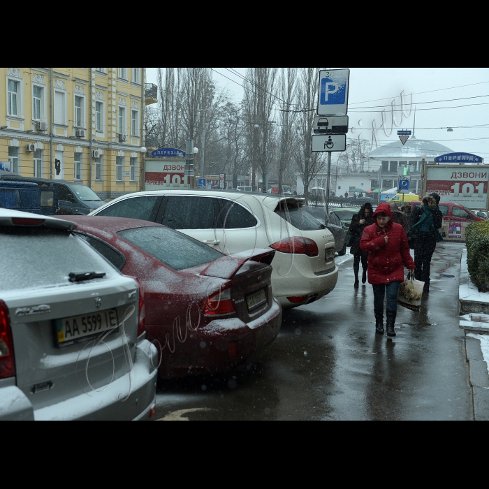 Київ. Паркування на вул. Пушкінська і Пирогова.