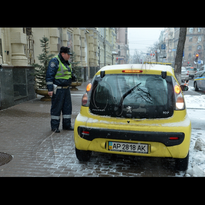 Київ. Паркування на вул. Пушкінська і Пирогова.