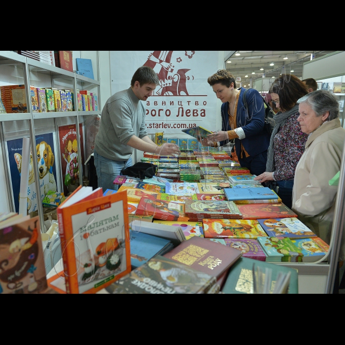 Відбулося відкриття книжкового ярмарку «МЕДВІН: Цей дивовижний, фантастичний світ!» та найбільшого європейського фестивалю фантастики Єврокон-2013 (КиївЕкспоПлаза).