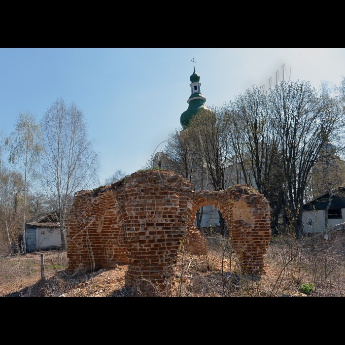 Київська область. м. Переяслав-Хмельницький. Історичні місця, пов'язані з Т.Г. Шевченком. Національний історіко-етнографічний заповідник «Переяслав», музей «Заповіту» Т. Г. Шевченка.
