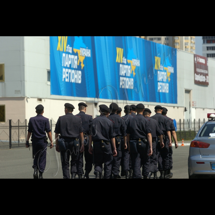 У Києві відбувся XIV з'їзд Партії регіонів. (Міжнародний виставковий центр, павільйон № 3, Броварський просп., 15).