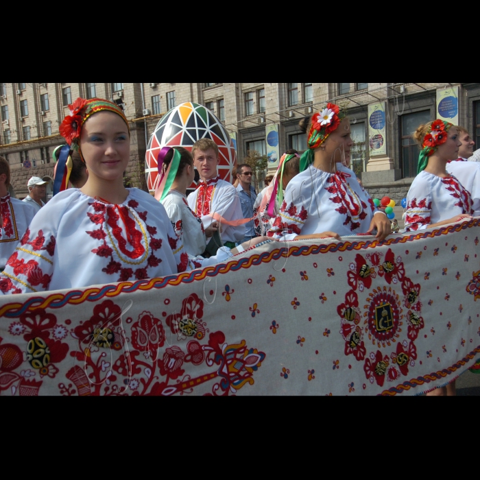 Київ, парад вишиванок і демонстрація писанок зі всієї України у рамках святкування Дня незалежності України.