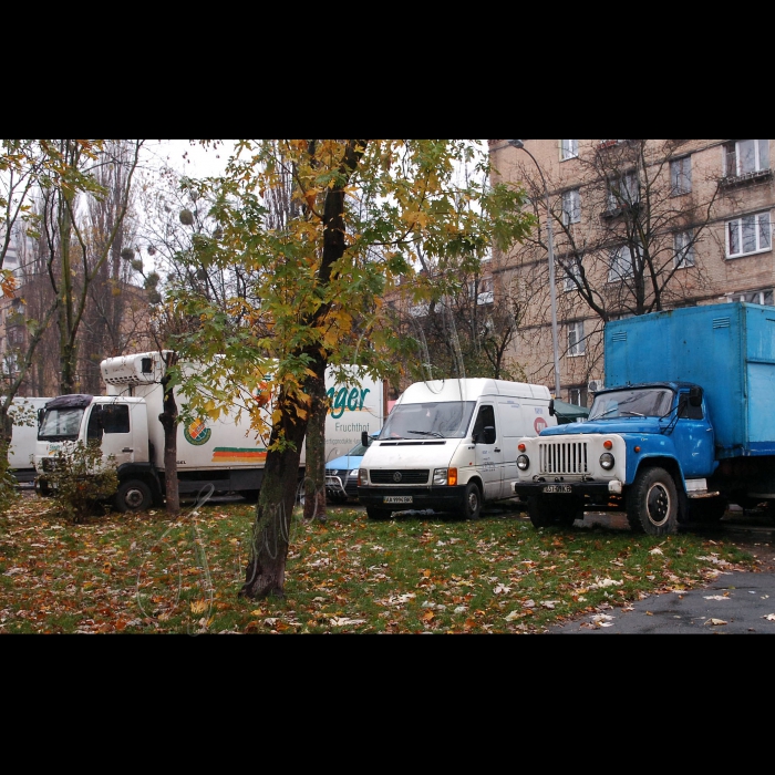 Київ, Солом’янський район. 
Продуктовий ярмарок.
