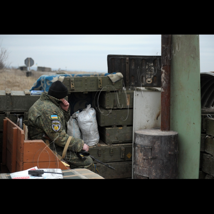 Прес-тур журналістів центральних та регіональних ЗМІ до Луганської та Донецької областей
за участі народних депутатів України  міжфракційного об’єднання «ЄвроОптимісти».
Місто Слав’янск Донецька обл. гора Карачун, Депутати оглянули зруйновану телевежу та нагальність відбудови вежі, яка сягала 200 метрів, для передачі сигналу українських телеканалів на окуповану територію.