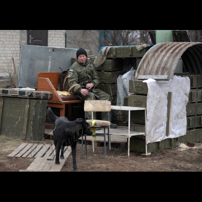 Прес-тур журналістів центральних та регіональних ЗМІ до Луганської та Донецької областей
за участі народних депутатів України  міжфракційного об’єднання «ЄвроОптимісти».
Місто Слав’янск Донецька обл. гора Карачун, Депутати оглянули зруйновану телевежу та нагальність відбудови вежі, яка сягала 200 метрів, для передачі сигналу українських телеканалів на окуповану територію.