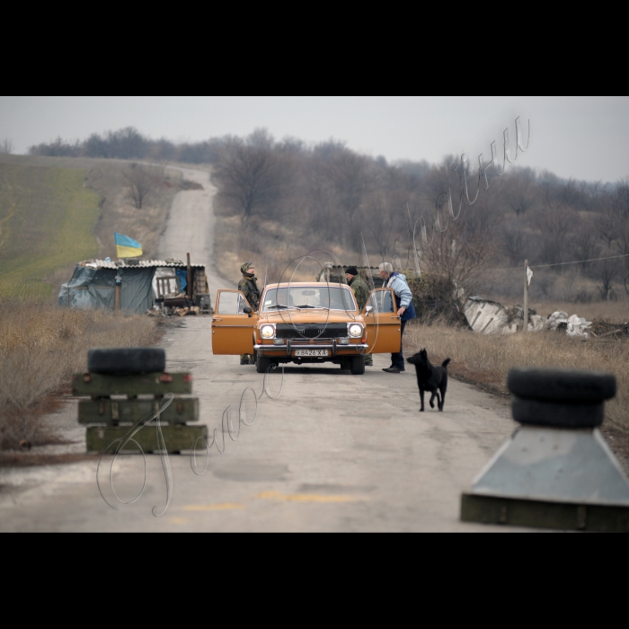 Прес-тур журналістів центральних та регіональних ЗМІ до Луганської та Донецької областей
за участі народних депутатів України  міжфракційного об’єднання «ЄвроОптимісти».
Місто Слав’янск Донецька обл. гора Карачун, Депутати оглянули зруйновану телевежу та нагальність відбудови вежі, яка сягала 200 метрів, для передачі сигналу українських телеканалів на окуповану територію.