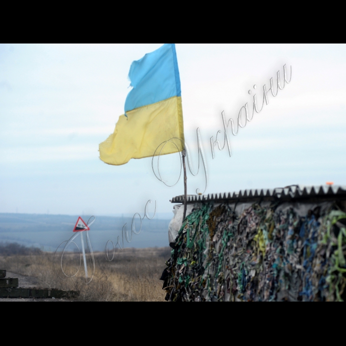 Прес-тур журналістів центральних та регіональних ЗМІ до Луганської та Донецької областей
за участі народних депутатів України  міжфракційного об’єднання «ЄвроОптимісти».
Місто Слав’янск Донецька обл. гора Карачун, Депутати оглянули зруйновану телевежу та нагальність відбудови вежі, яка сягала 200 метрів, для передачі сигналу українських телеканалів на окуповану територію.