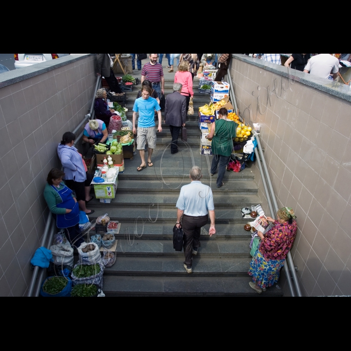 Київ, станція метро «Вирлиця».