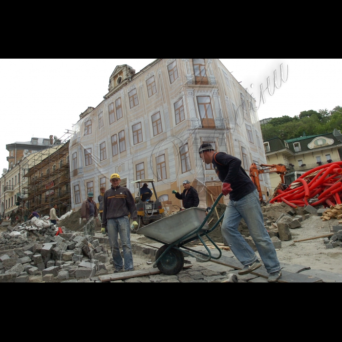 Київ. Ремонт на Андріївському узвозі.