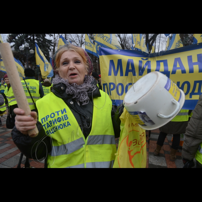 Мітинг за відставку уряду Яценюка біля ВР України.