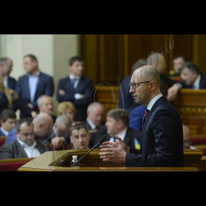 Вечірнє Пленарне засідання ВР України. Звіт уряду.
Прем’єр-міністр Арсеній Яценюк