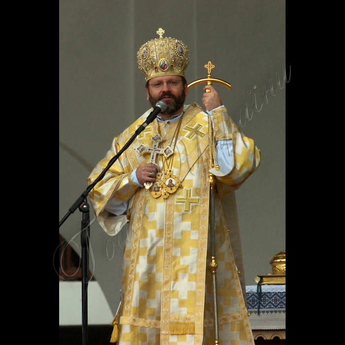 На Тернопільщині в Корейському центрі Зарваниця відбулася Всеукраїнська проща, присвячена 120-річчю від дня народження Патріарха УГКЦ Йосипа Сліпого та тематиці Святих Тайн.
Участь у прощі взяли архієпископ Мелхітської Греко-Католицької Церкви Високопреосвященний Еліас Шакур, єпископ-ординарій Кишинівський єпархії Республіки Молдова преосвященний Антон Коша, Апостольський нунцій в Україні архієпископ Томас Едвард Галліксон, члени Синоду єпископів УГКЦ. Ранковою архієрейську службу Божу очолив патріарх УГКЦ Блаженніший Святослав Шевчук.
За два дні паломництва до Зарваниці побувало понад 120 тисяч паломників.