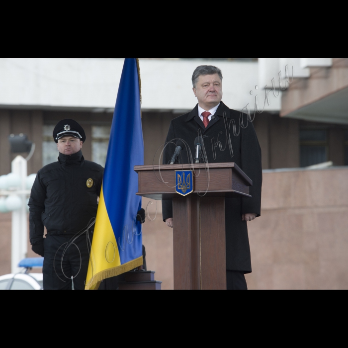 Голова ВР України Володимр Гройсман, Президент України Петро Порошенко, Керівник Національної поліції України Хатія Деканоідзе взяли участь у церемонії складання присяги Національною поліцією у м. Вінниця.