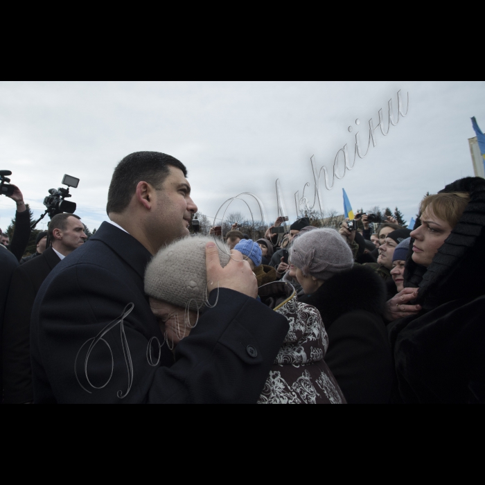 Голова ВР України Володимр Гройсман, Президент України Петро Порошенко, Керівник Національної поліції України Хатія Деканоідзе взяли участь у церемонії складання присяги Національною поліцією у м. Вінниця.