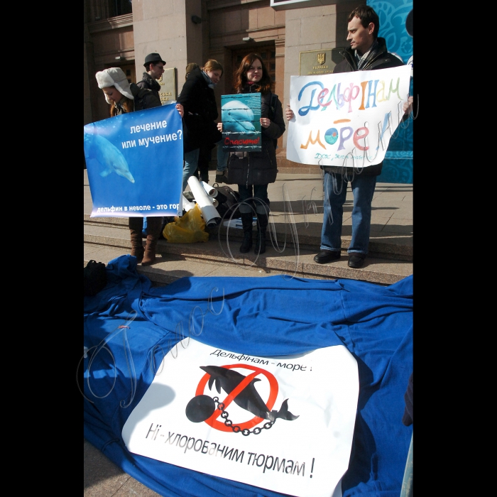 Біля КМДА відбулася акція проти рейдерського захоплення Лук'янівського ринку