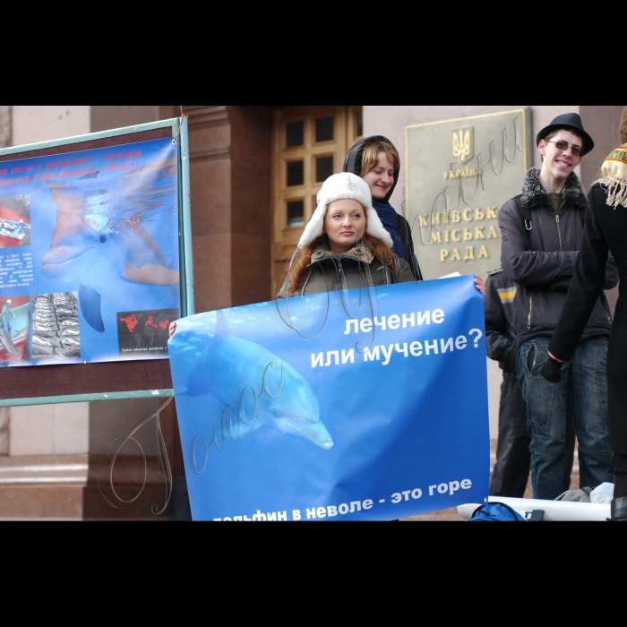 Біля КМДА відбулася акція проти рейдерського захоплення Лук'янівського ринку