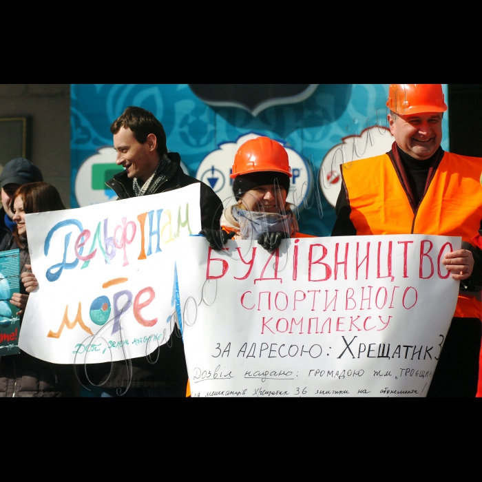 Біля КМДА відбулася акція проти рейдерського захоплення Лук'янівського ринку