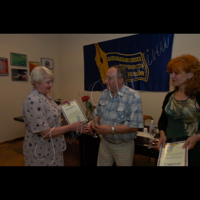 Донецька область.
Нагородження юніорів-переселенців у відкритому конкурсі соціальної реклами “Усе в твоїх руках”.
