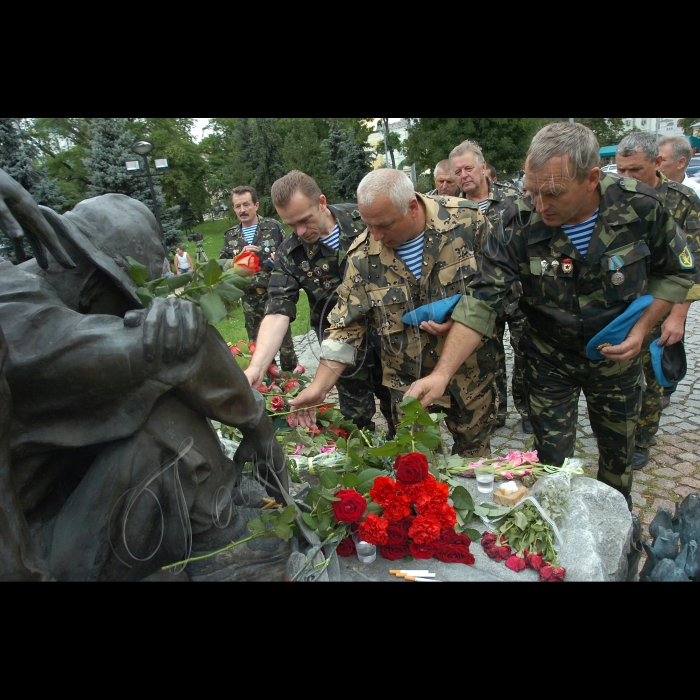 У День Повітрянодесантних військ активісти громадської організації 