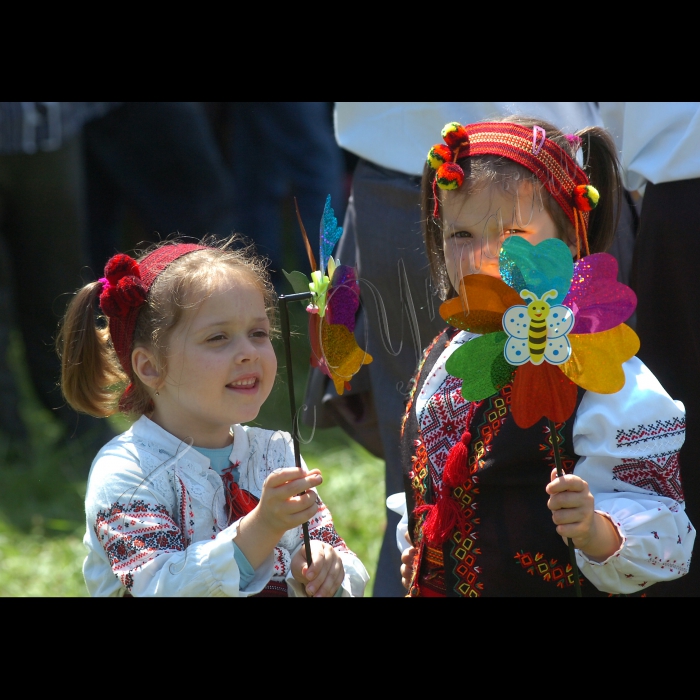 Тернопільська область, місто Монастириська.
Тернопільська Область. Заключні акорди ХІІІ Всеукраїнського фестивалю лемківської культури 