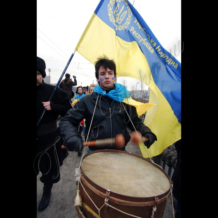 КИЇВ, На мосту Патона відбулася акція 