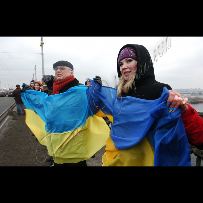 КИЇВ, На мосту Патона відбулася акція 