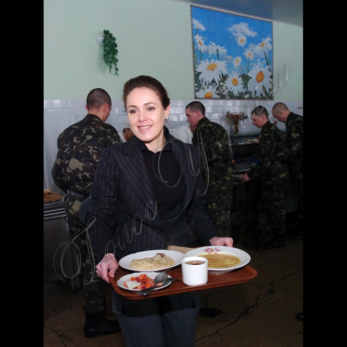 Біла Церква.
Голова Комітету Верховної Ради України з питань промислової і регуляторної політики та підприємництва Наталія Королевська відвідала 72-у окрему гвардійську  Красноградсько-Київську ордена Червоного Прапора механізовану бригаду з нагоди Дня захисника Вітчизни.