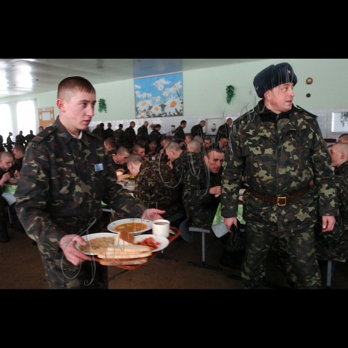 Біла Церква.
Голова Комітету Верховної Ради України з питань промислової і регуляторної політики та підприємництва Наталія Королевська відвідала 72-у окрему гвардійську  Красноградсько-Київську ордена Червоного Прапора механізовану бригаду з нагоди Дня захисника Вітчизни.