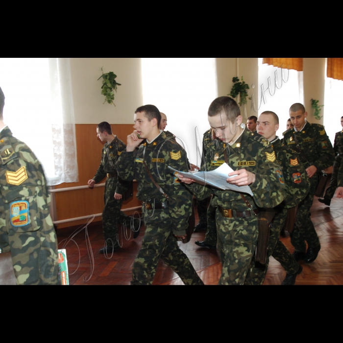 Зустріч дітей-сиріт та дітей, позбавлених батьківського піклування, які мають намір вступити до ліцею імені Івана Богуна з командуванням ліцею у рамках фестивалю «Світ дитинства».

Дітям-сиротам провели екскурсію ліцеєм, ознайомивши з буднями ліцеїстів.
