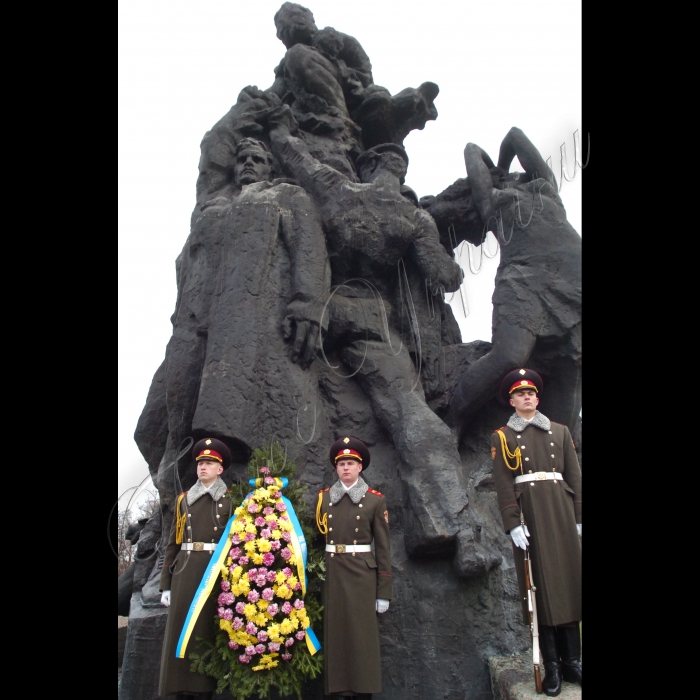 Ритуал пам’яті з нагоди відзначення Міжнародного дня визволення в’язнів фашистських концтаборів. (Меморіальний комплекс «Бабин Яр», біля пам’ятного знака на території колишнього концтабору «Сирецький»).